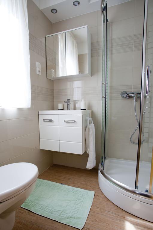 Apartments Marija Врбник Екстер'єр фото