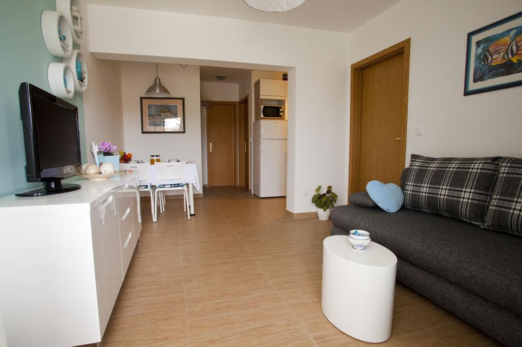 Apartments Marija Врбник Екстер'єр фото